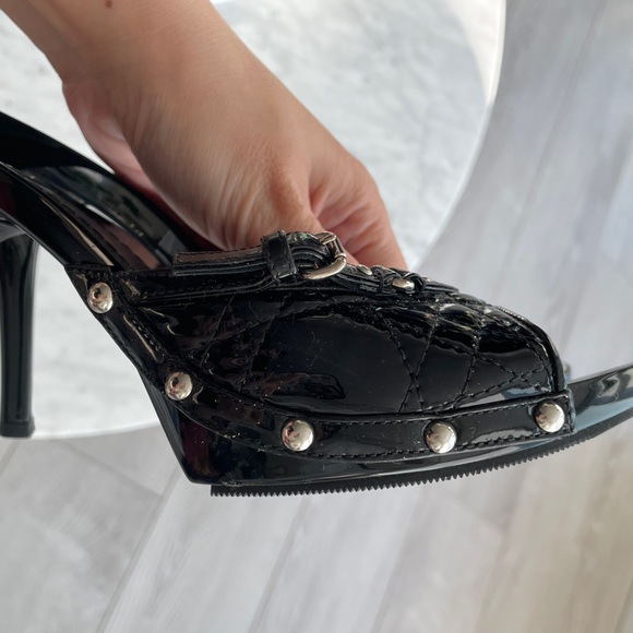 Authentic Dior Patente leather high-heels sandals - Picture 10 of 10